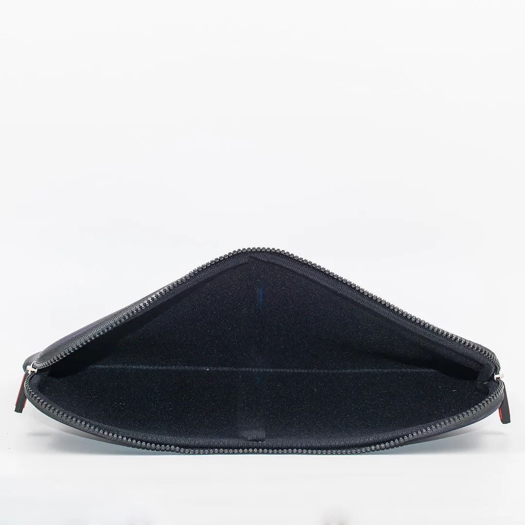 iOrigin Macbook Air 11 Sleeve - Tuxedo