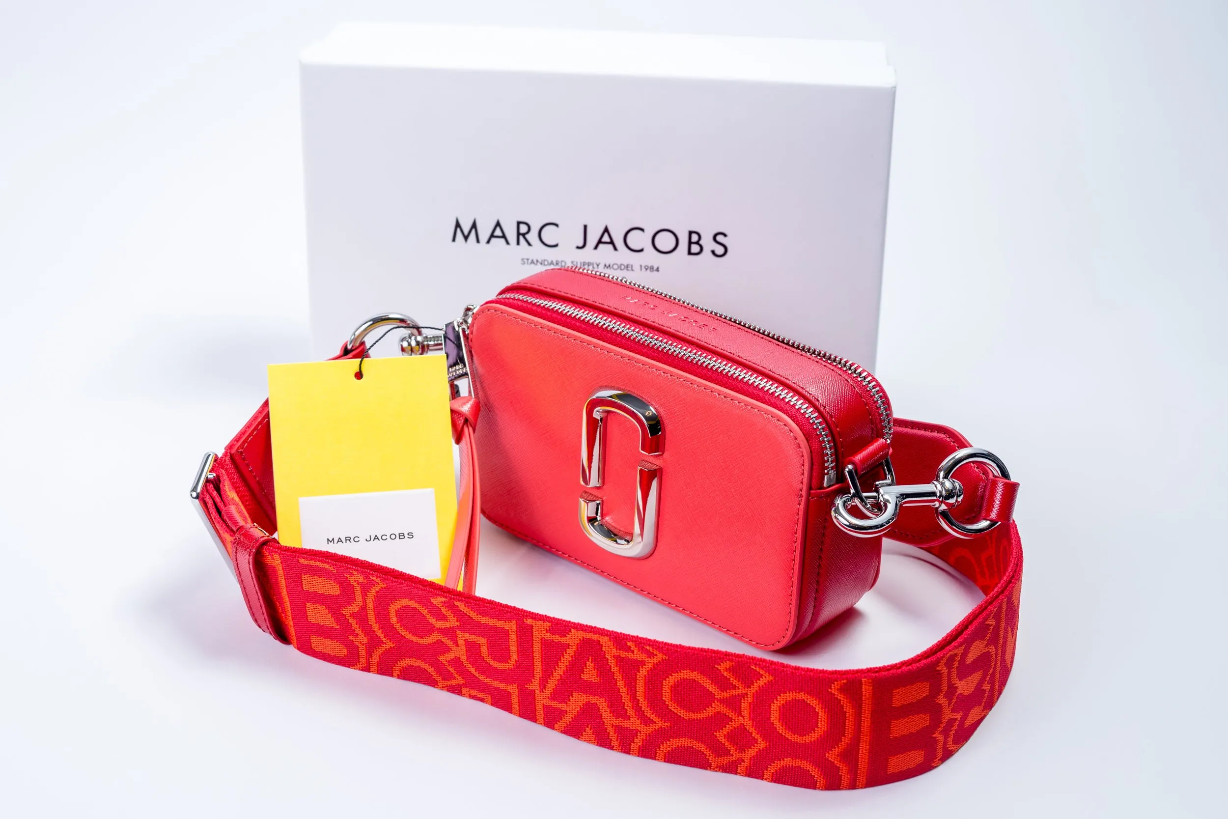 Marc Jacobs Snapshot - Red