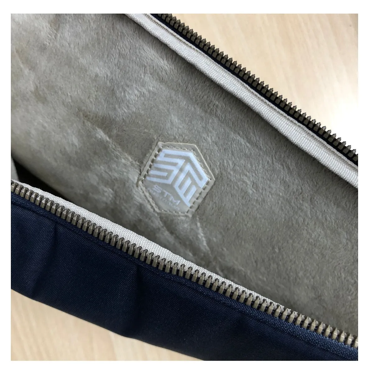 STM GRACE NIGHT SKY 13"/14" Laptop Sleeve